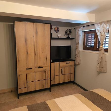 Little Gem Apartman Banjole Kültér fotó